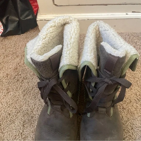 WOMEN’S Keen Snowmass Ankle Waterproof Winter Boots Size 6.5 Brown Green - Picture 13 of 13